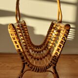 Porte-revues en rotin artisanal 1960.