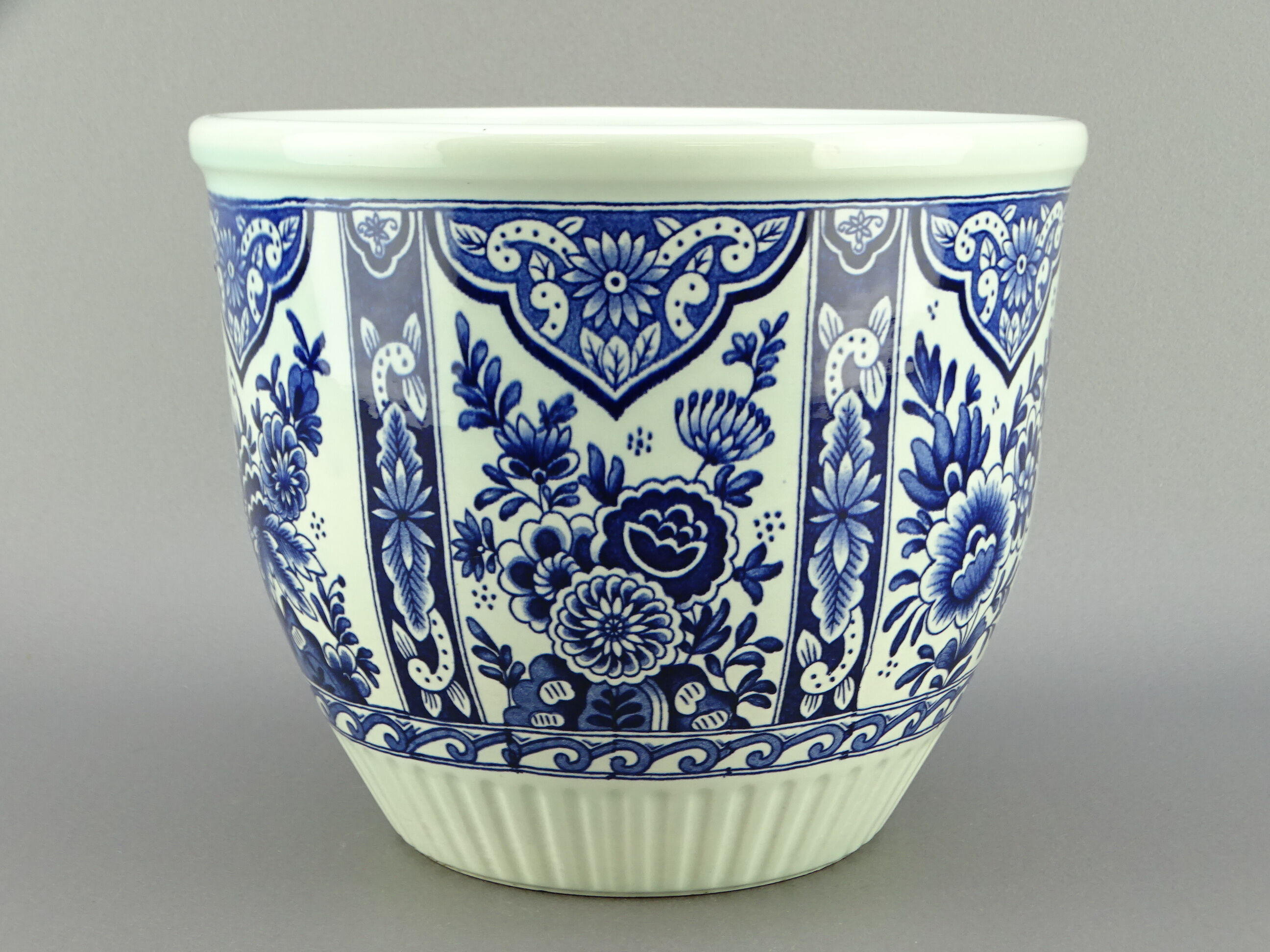 Delft Boch Royal Sphinx earthenware pot cache