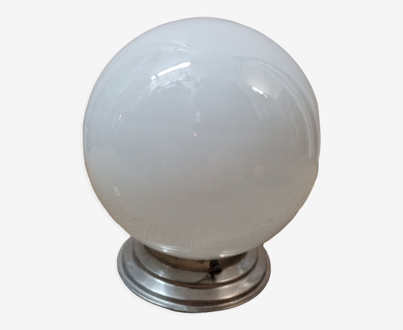 Plafonnier boule opaline de 1940