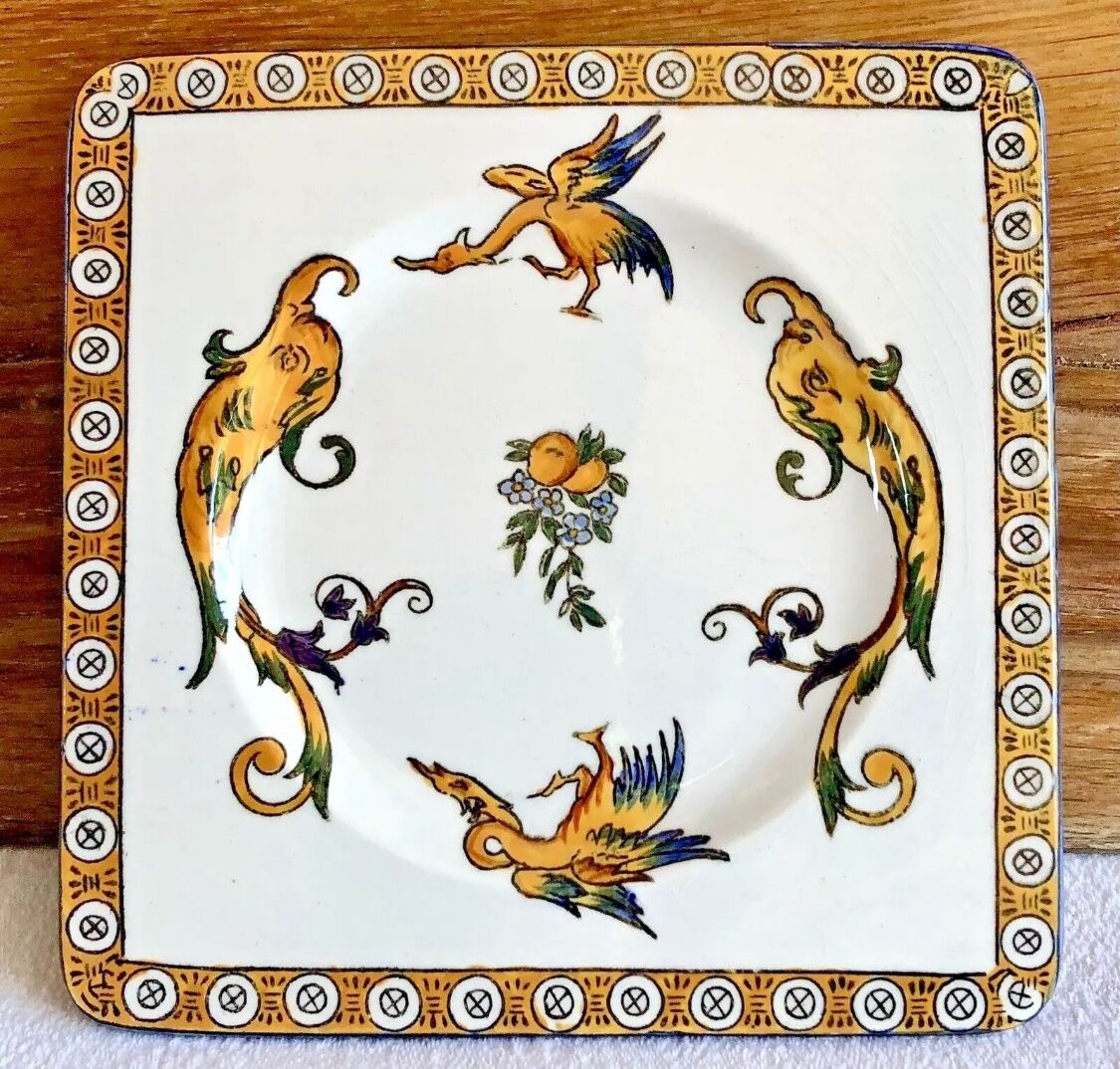 6 assiettes Gien carré à cake décor Renaissance blanche XIX