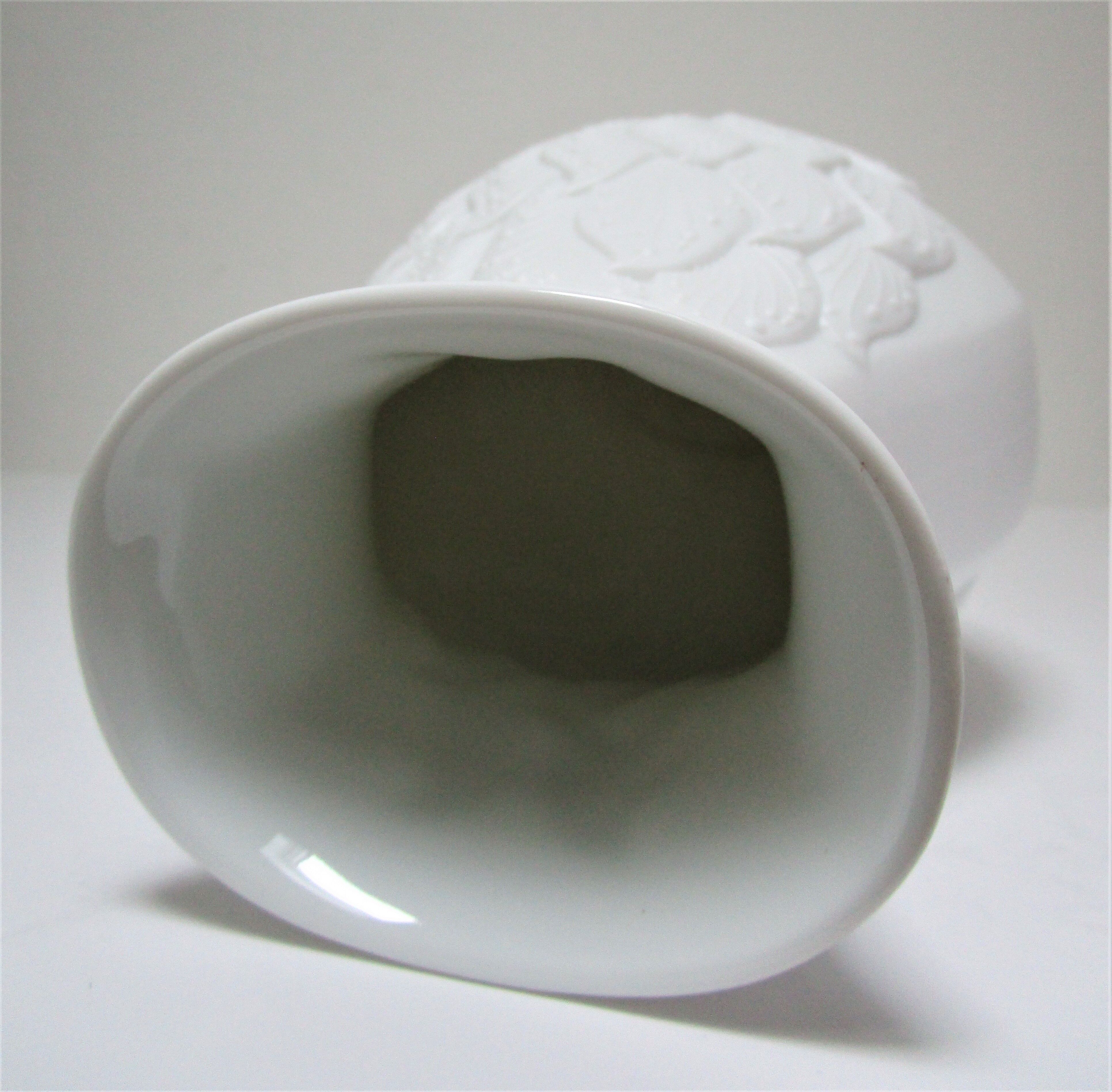 Porcelain vase biscuit Manfred Frey for AK Kaiser vegetable decoration