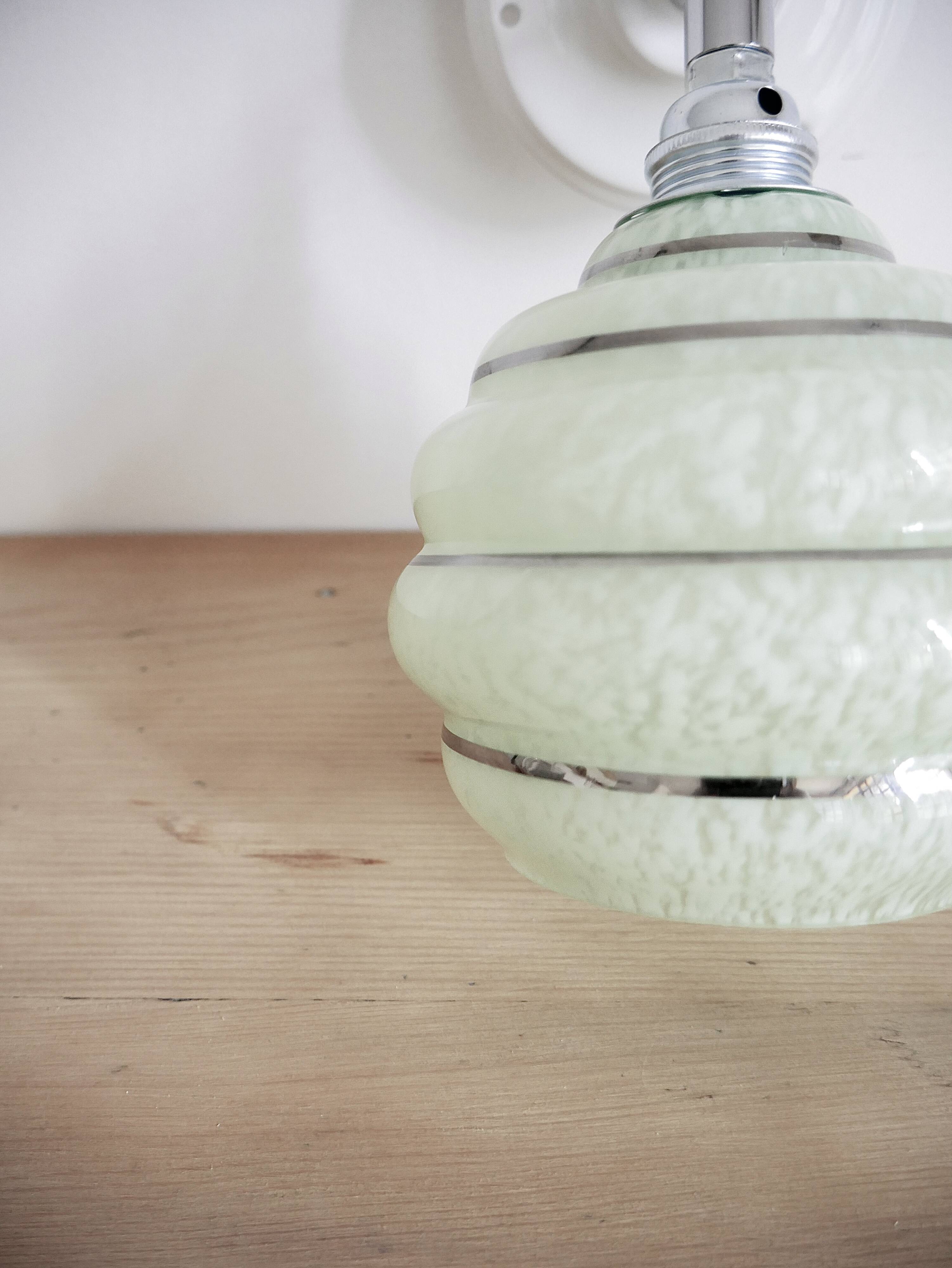 Applique en verre de Clichy vert