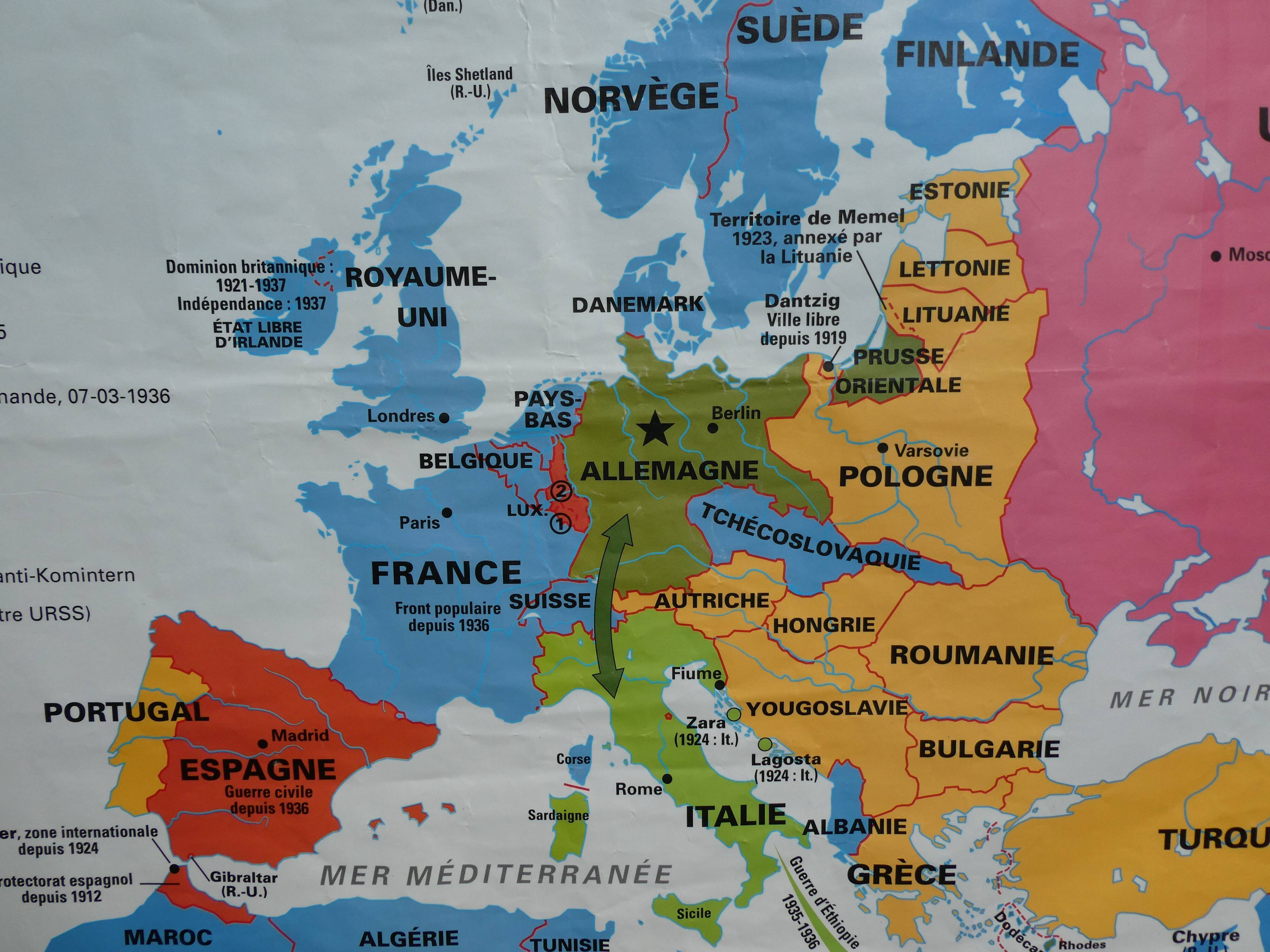 Vintage school map MDI Europe - Second War