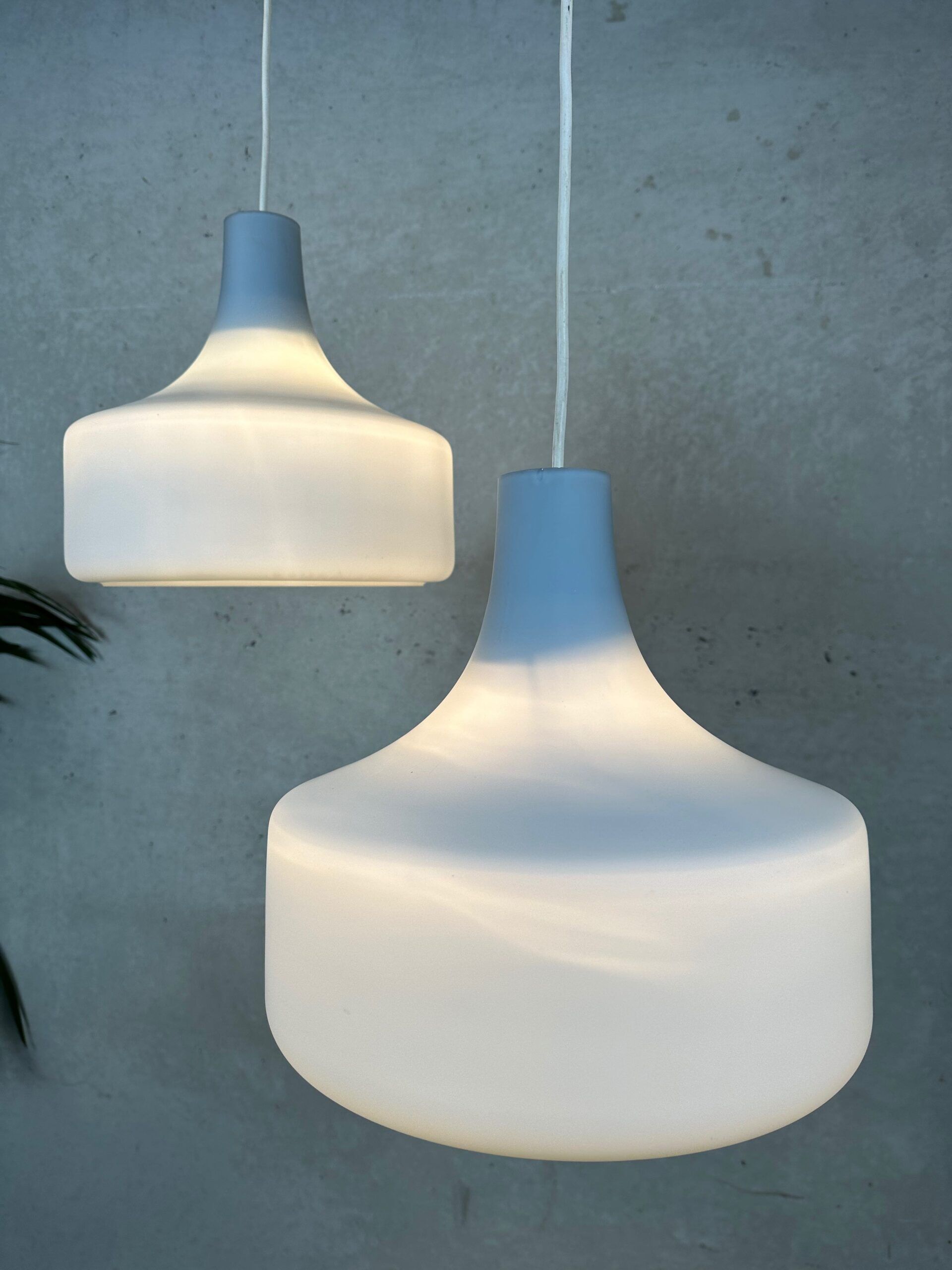 Suspensions opaline vintage – bleu pastel