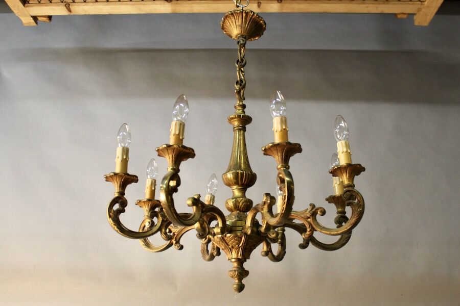 Lustre en bronze à 8 bras de lumière