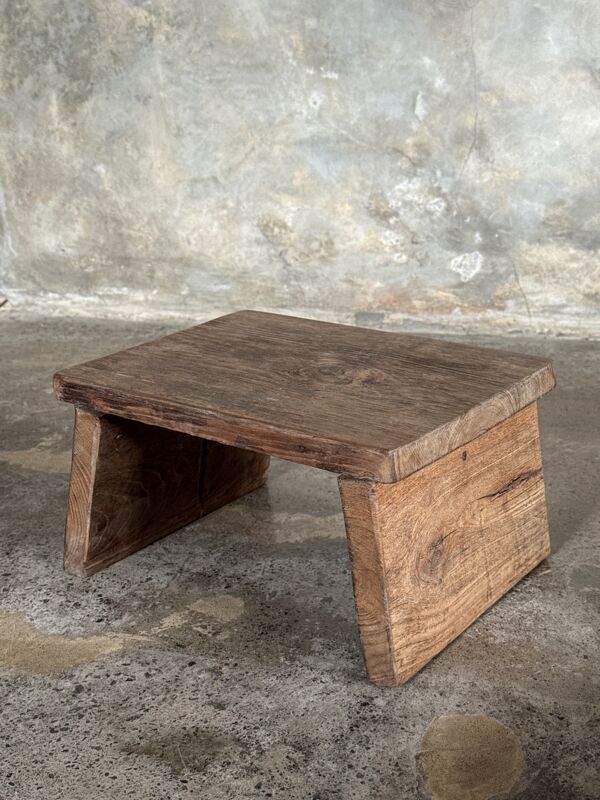 Petit tabouret d'appoint en teck ancien clair (3279)