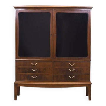 Armoire en noyer, design danois, années 1960, production : Danemark