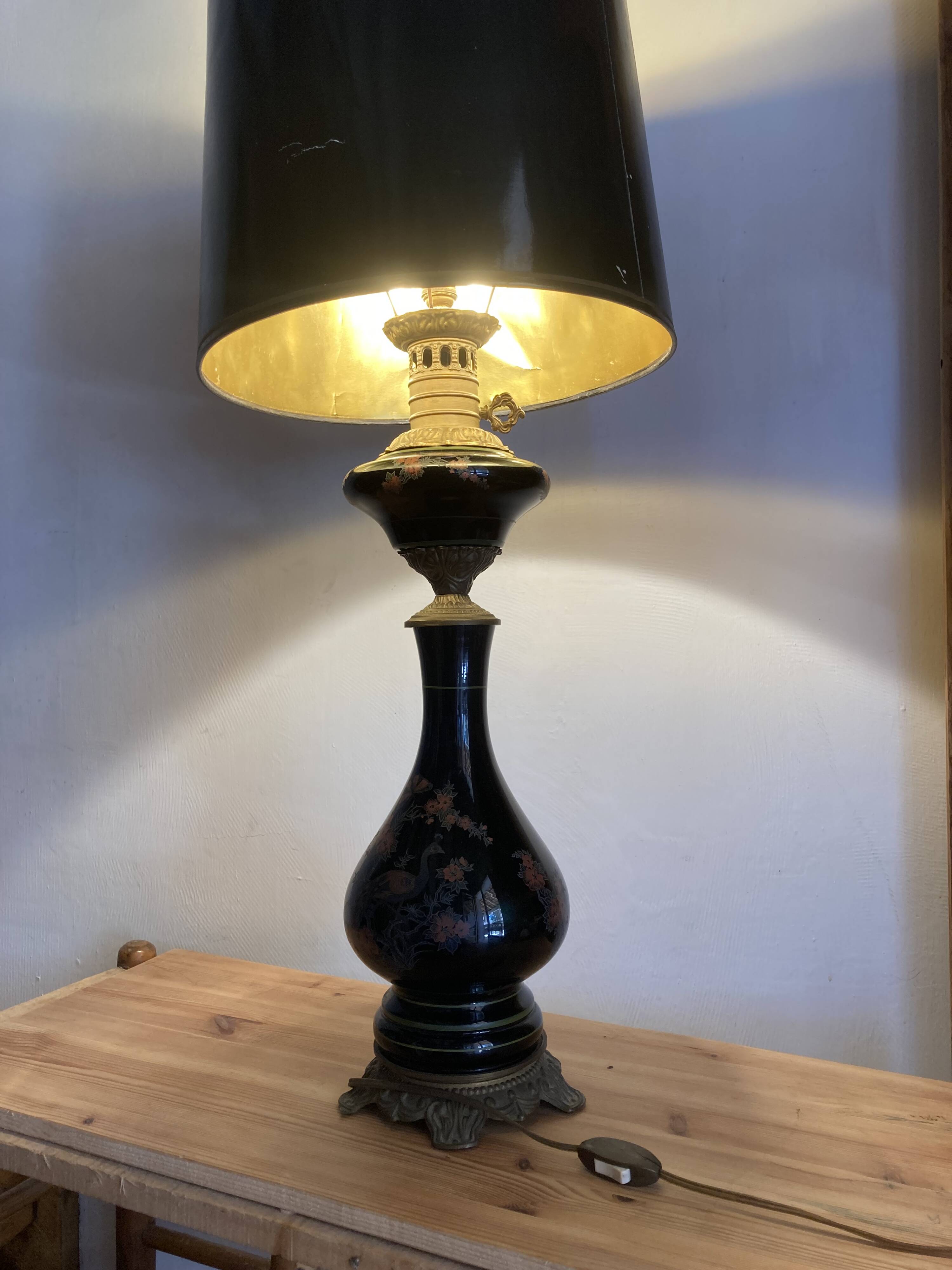 Napoleon III style lamp