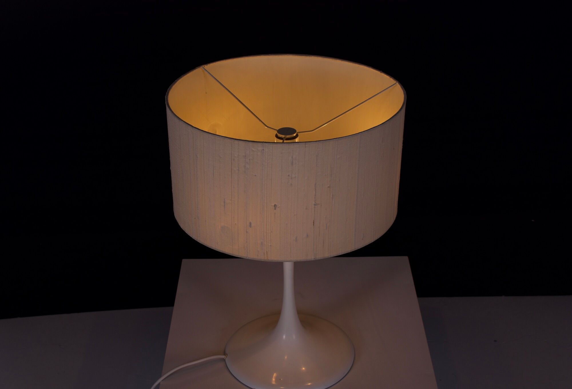 Eva Renée Nele, Temde "Tulip" Lamp