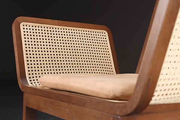 Chaise et table basse '' Le Roi.'', Kristian Sofus Hansen and Tommy Hyldahl for Norr11