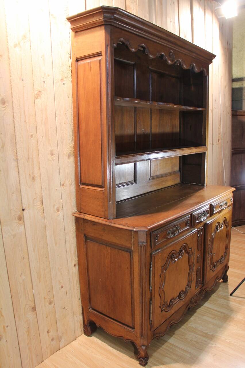 small 18th century Lorraine dresser