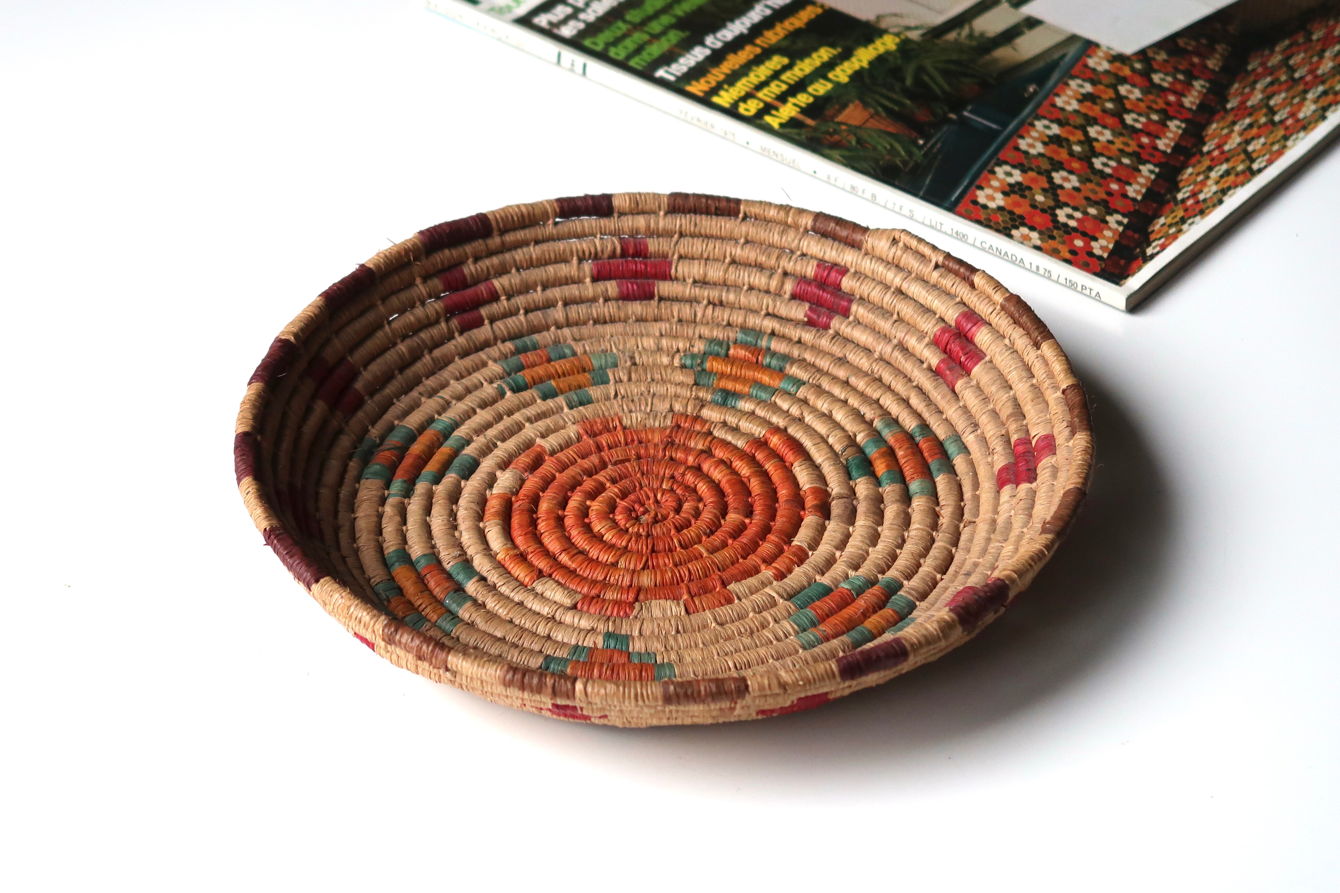 Empty braided pocket African, 70s