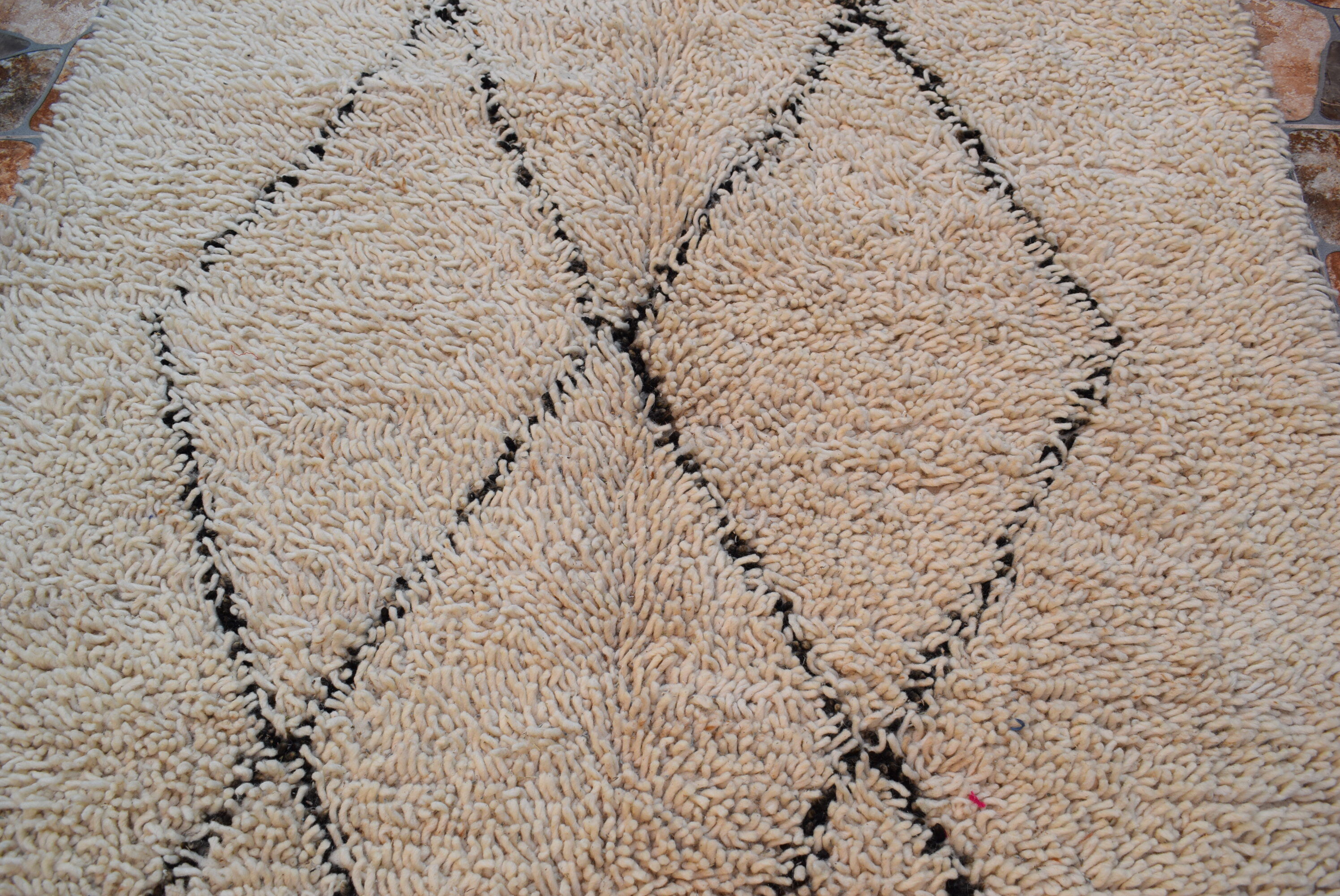 Beni Ouaren carpet measuring 177x125 cm