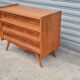 Commode vintage pied compas et rotin