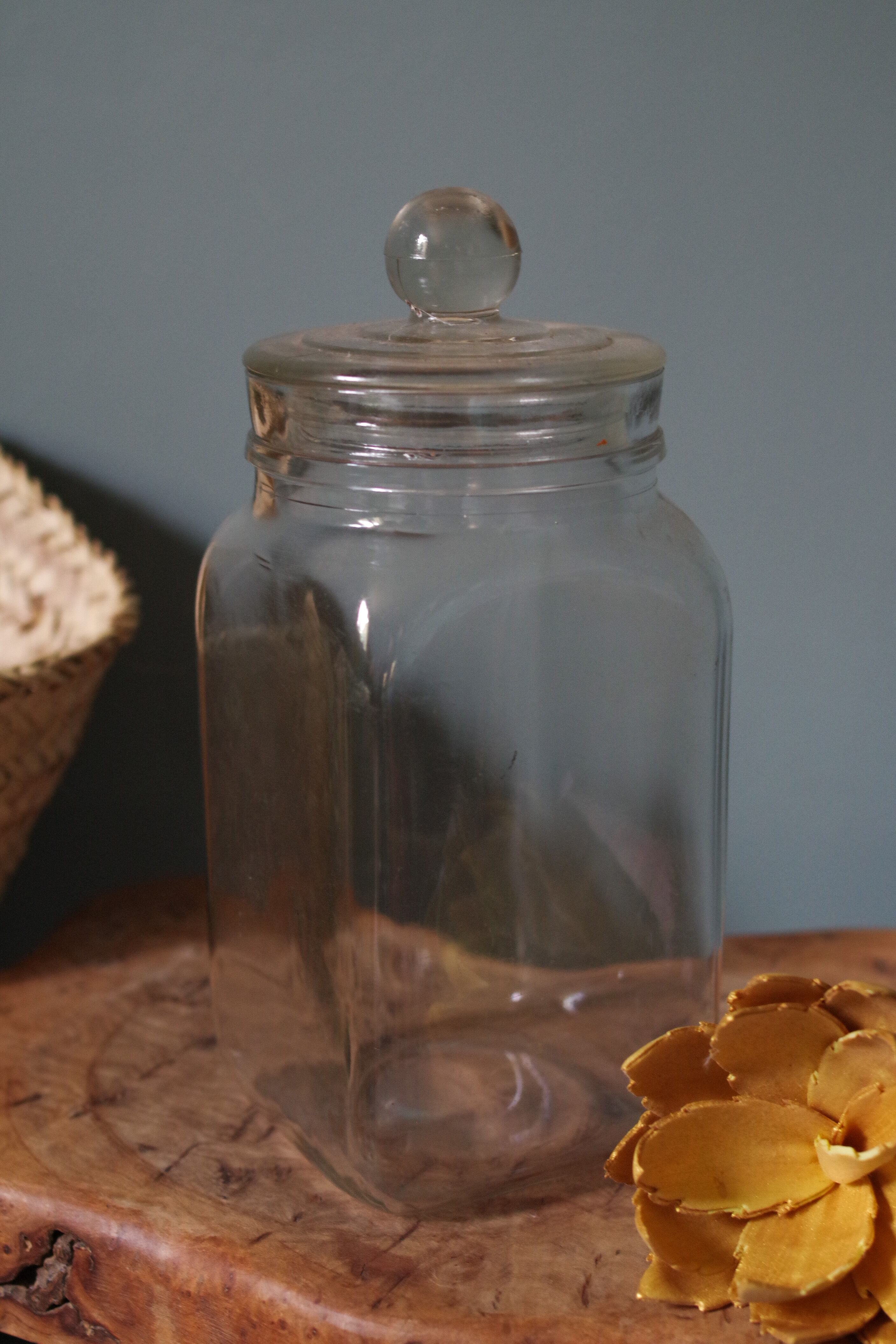 Old herbalmedicine old pharmacy