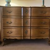 Eighteenth-century crossbow commode