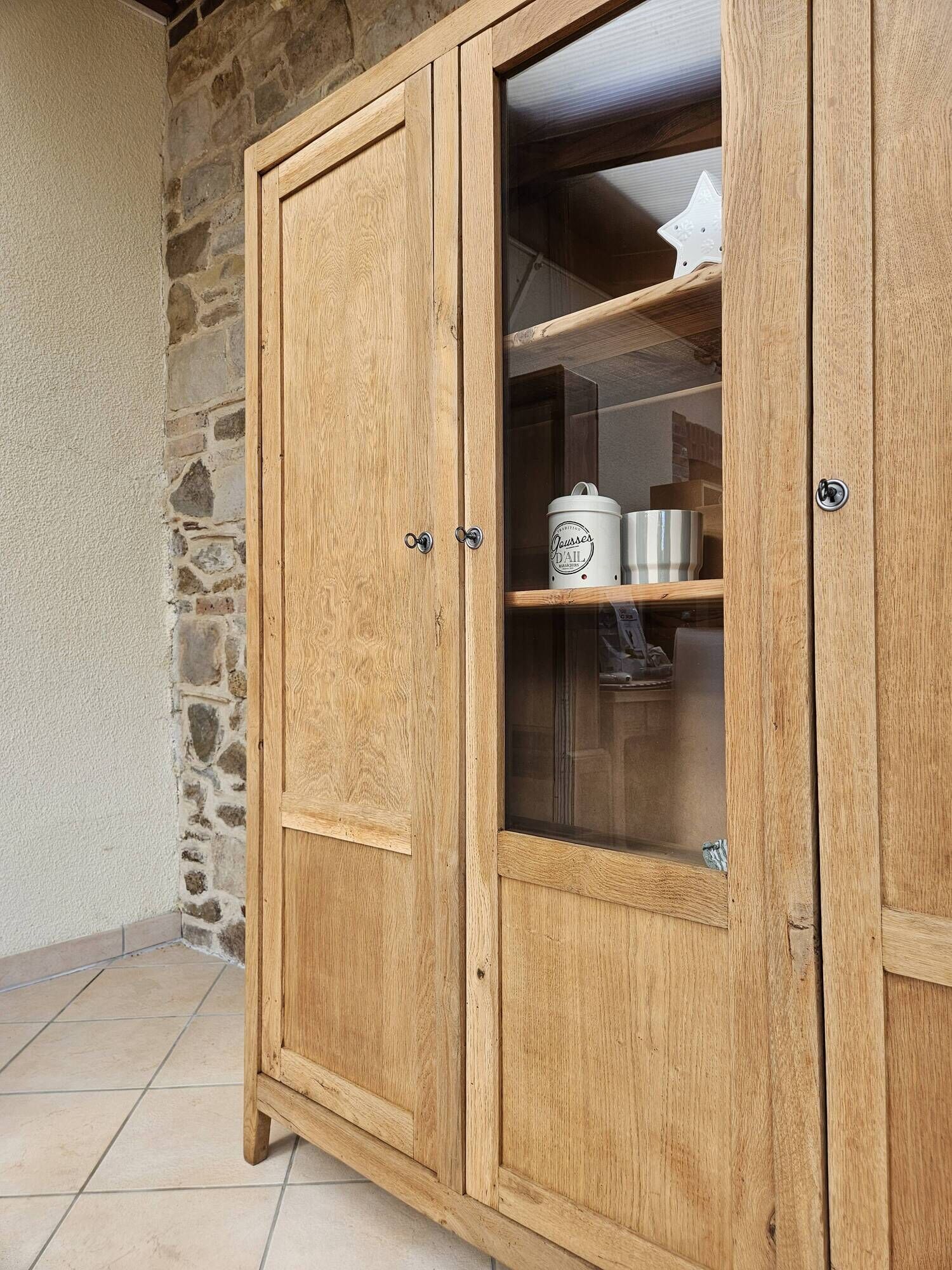 Parisian display cabinet