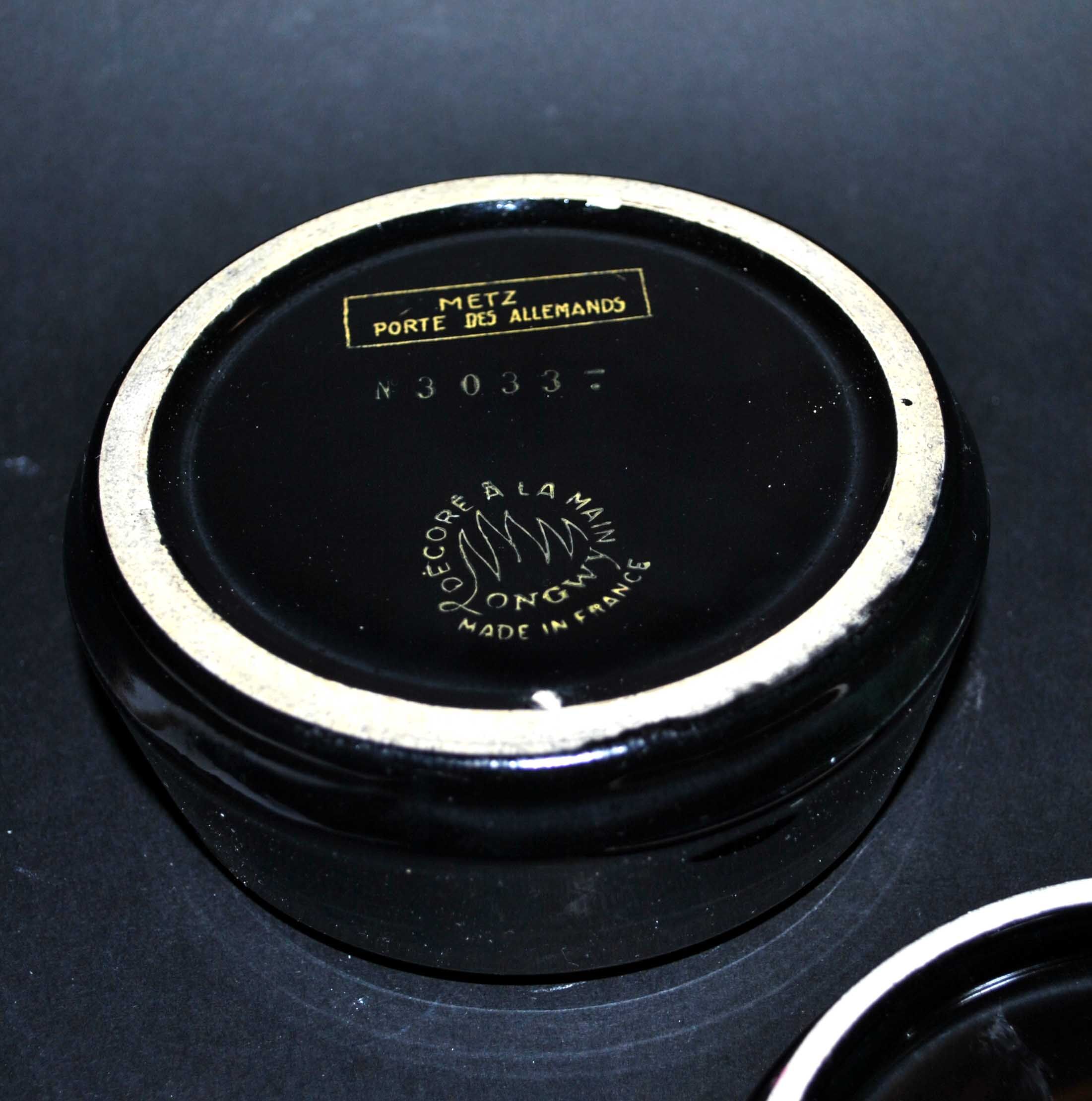 Black box in Longwy enamels - Architecture décor