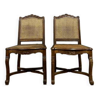 Paire de chaises Provençales style Louis XV en noyer