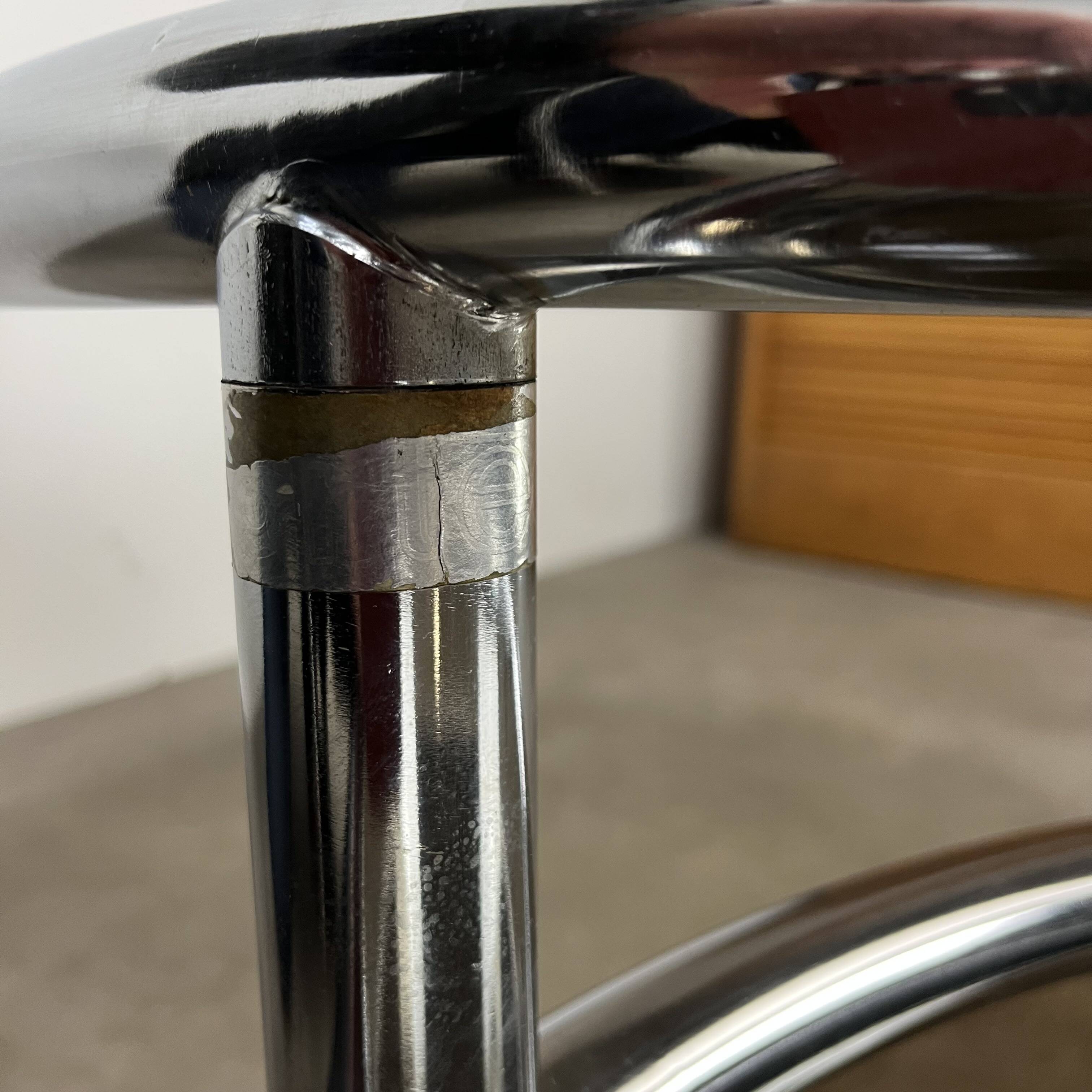 70s modular coffee table in chrome and glass by Artedis