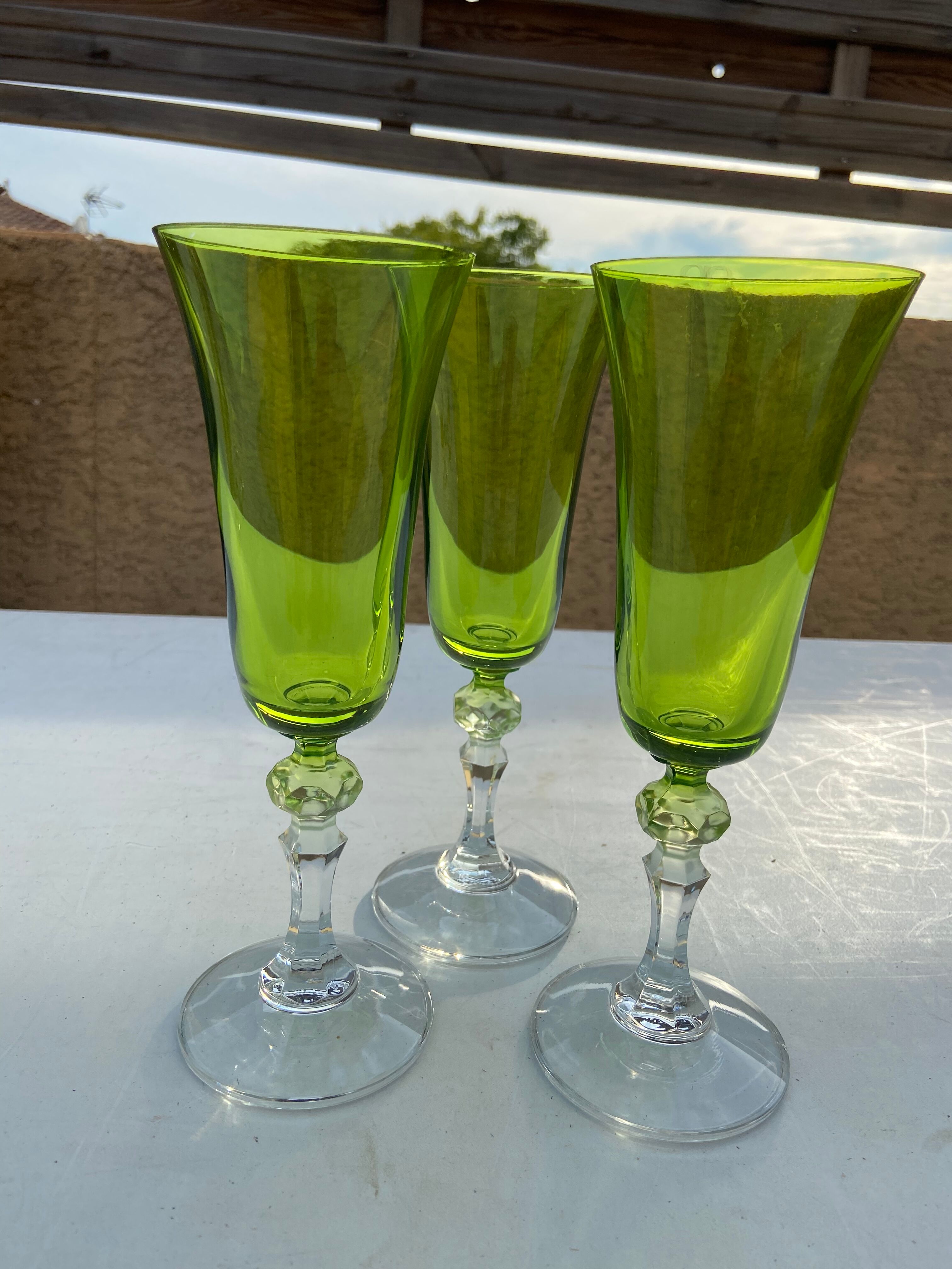 5 colorful champagne flutes