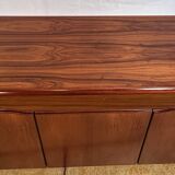 Buffet vintage en palissandre Skovby – Design danois classique moderne Ajouter du temps