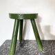 Tabouret trépied peint