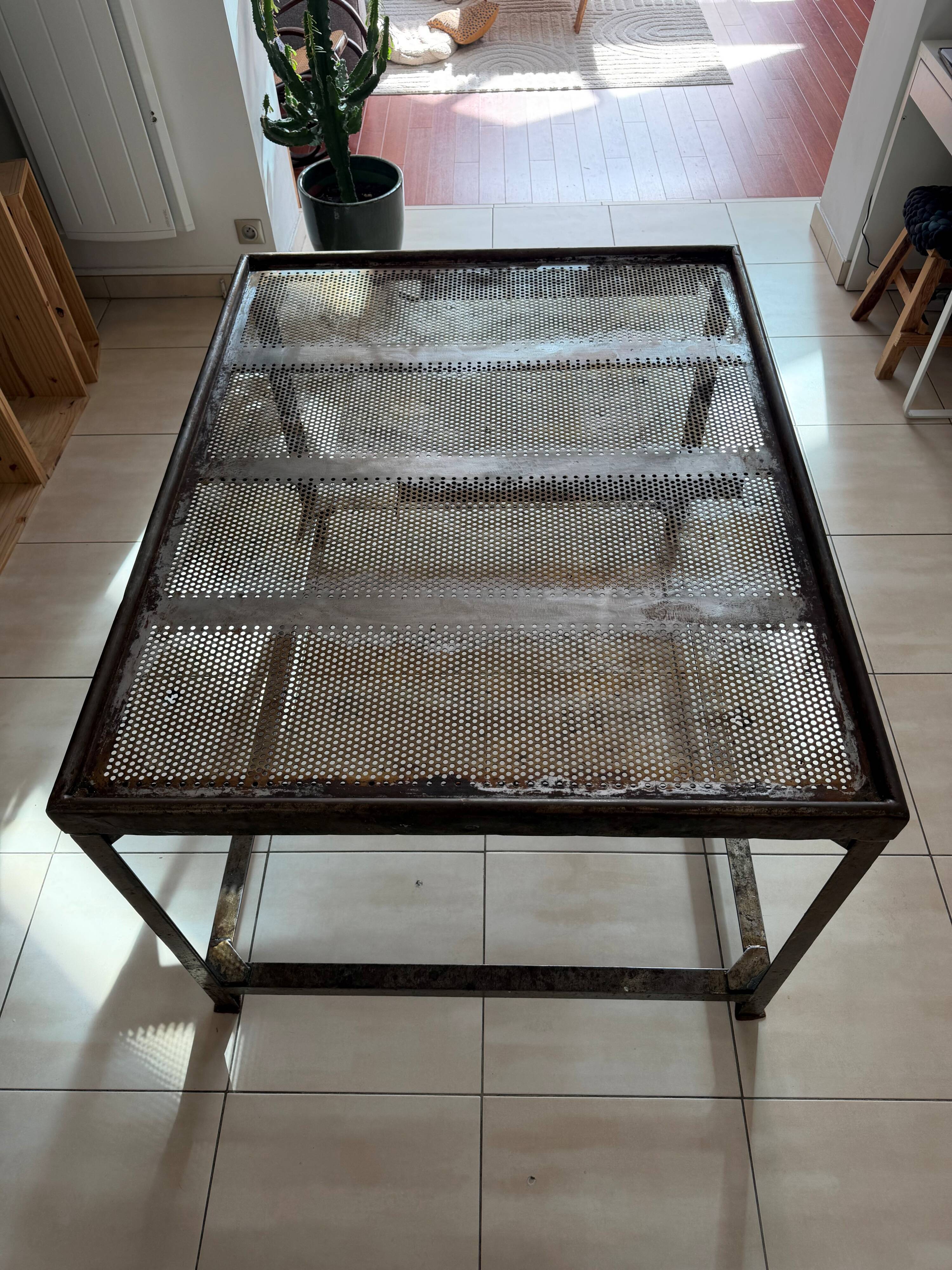 table de tri postale métalique