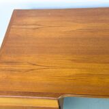 Bureau autoportant en teck avec porte et tiroirs, années 1970