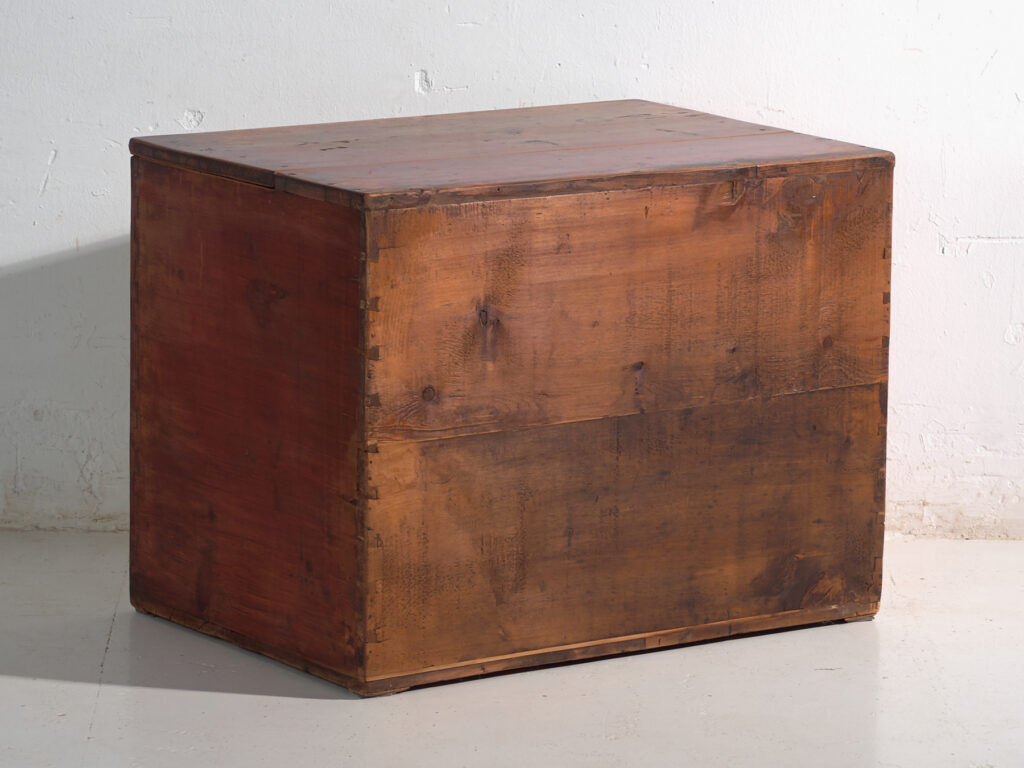 Antique chest painted in pine wood – China, circa 1930