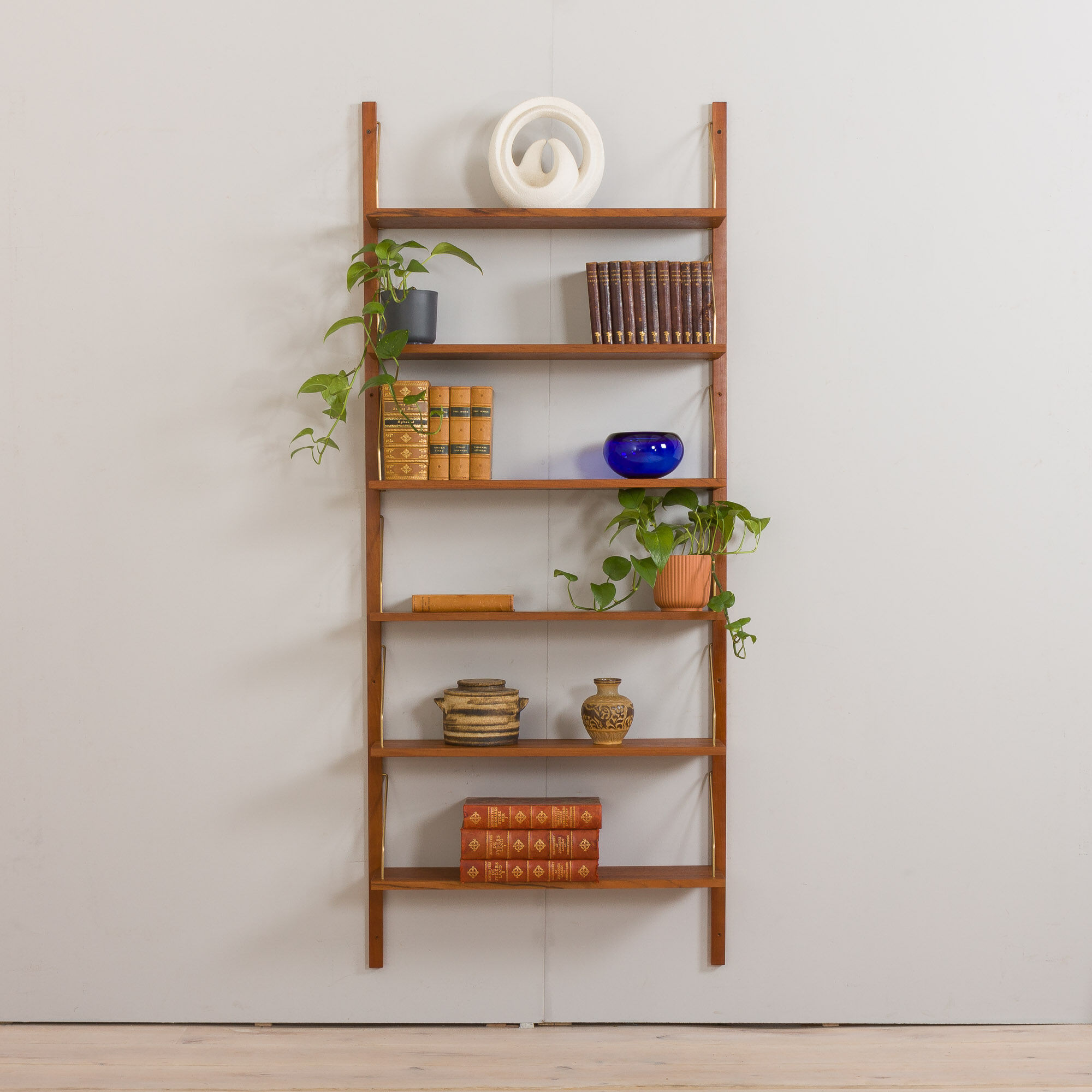 Danish wall unit in teak - modular shelving system 6 shelves