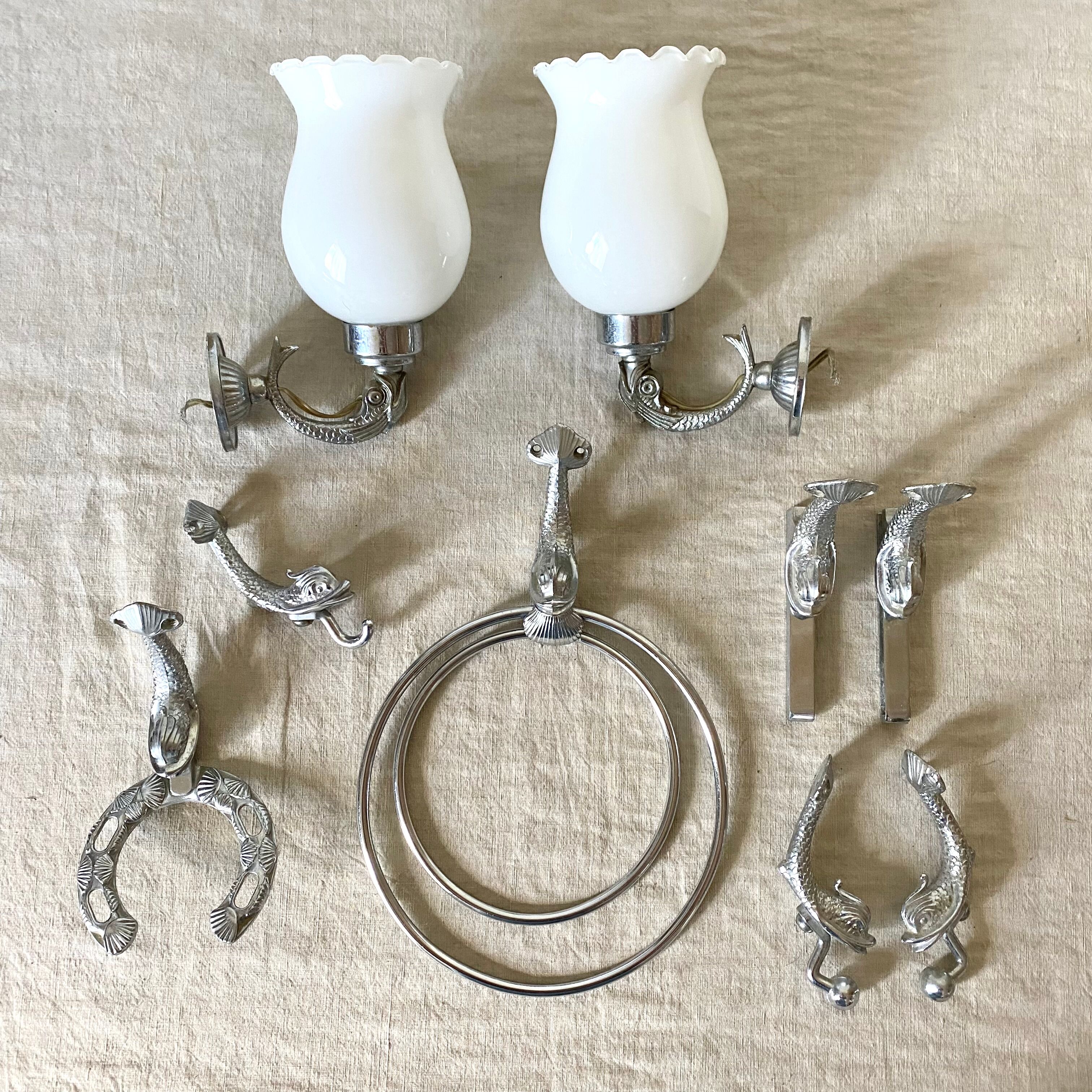 Fish themed wall lamps and bathroom set