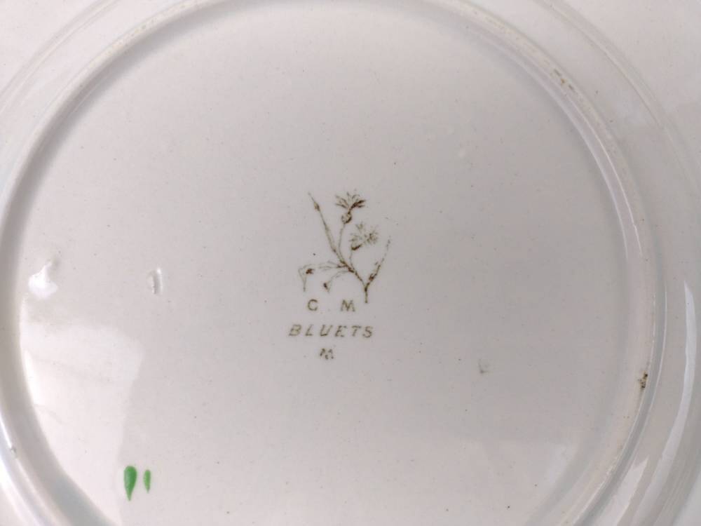 6 Creil and Montereau dessert plates “Blueberries” model