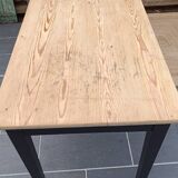 Three-drawer desk