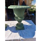 Pair of 19th-century cast iron Medici vases