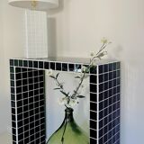 Black high console white seal