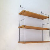 String shelving system