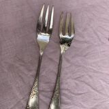 5 silver-plated cutlery, pie server, two forks, small fork and spoon, punch