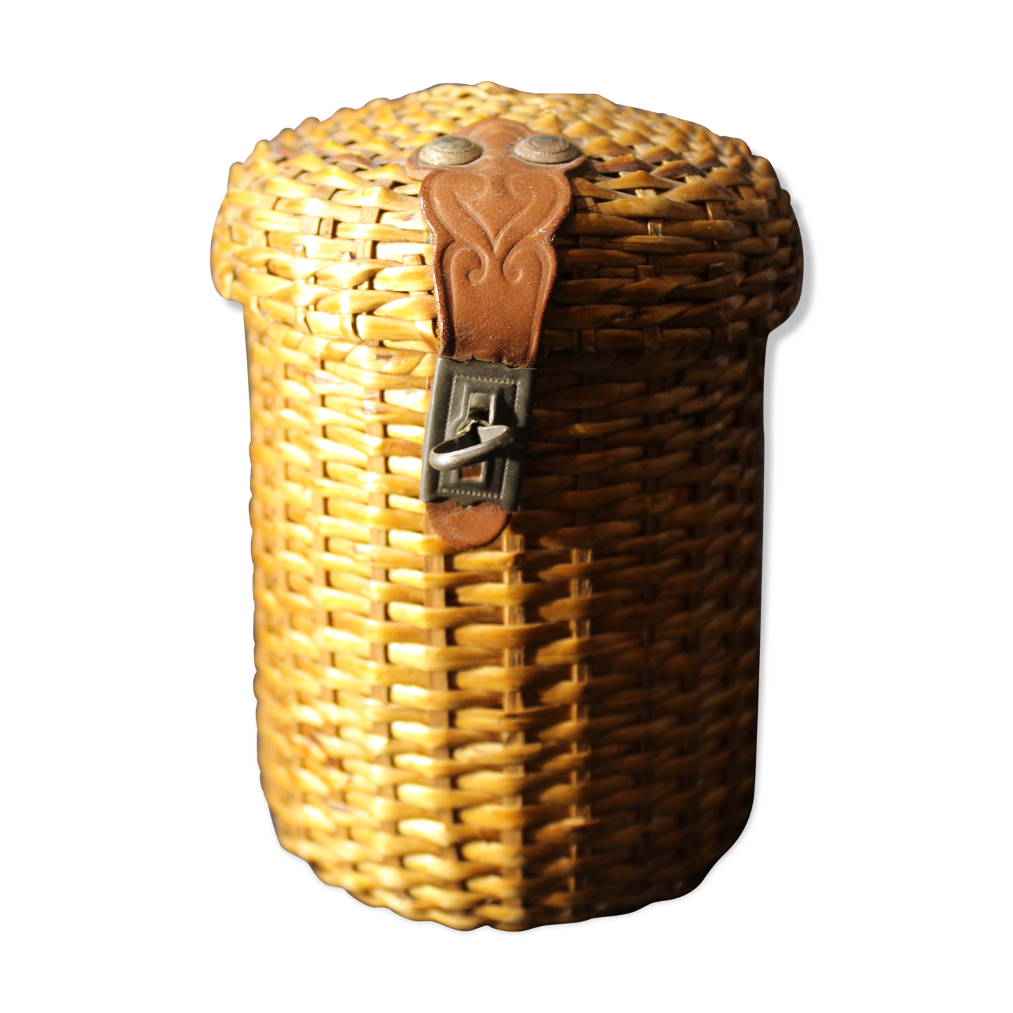 Cauterets cure glass wicker basket