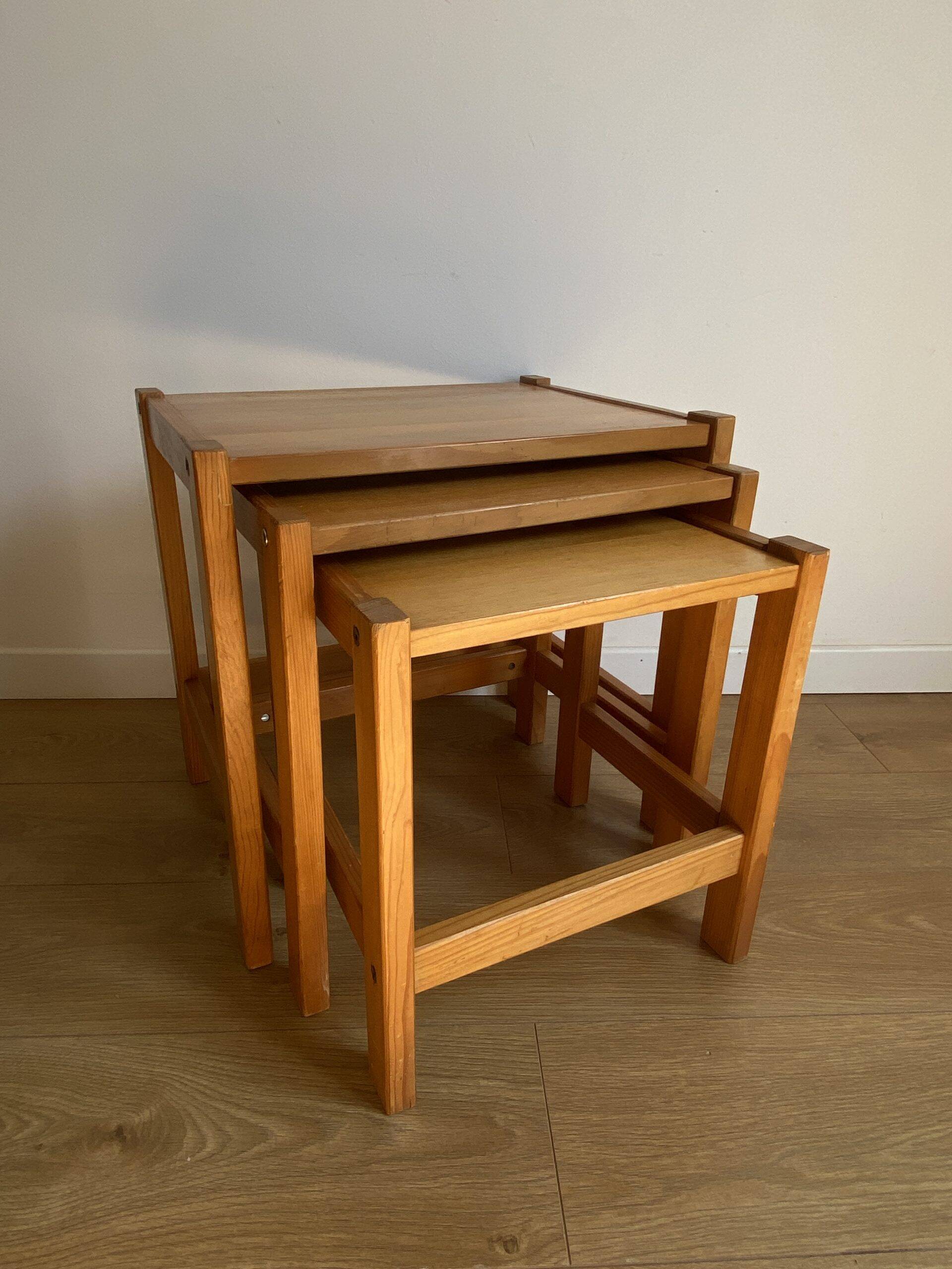 Trio of 80s pine nesting tables