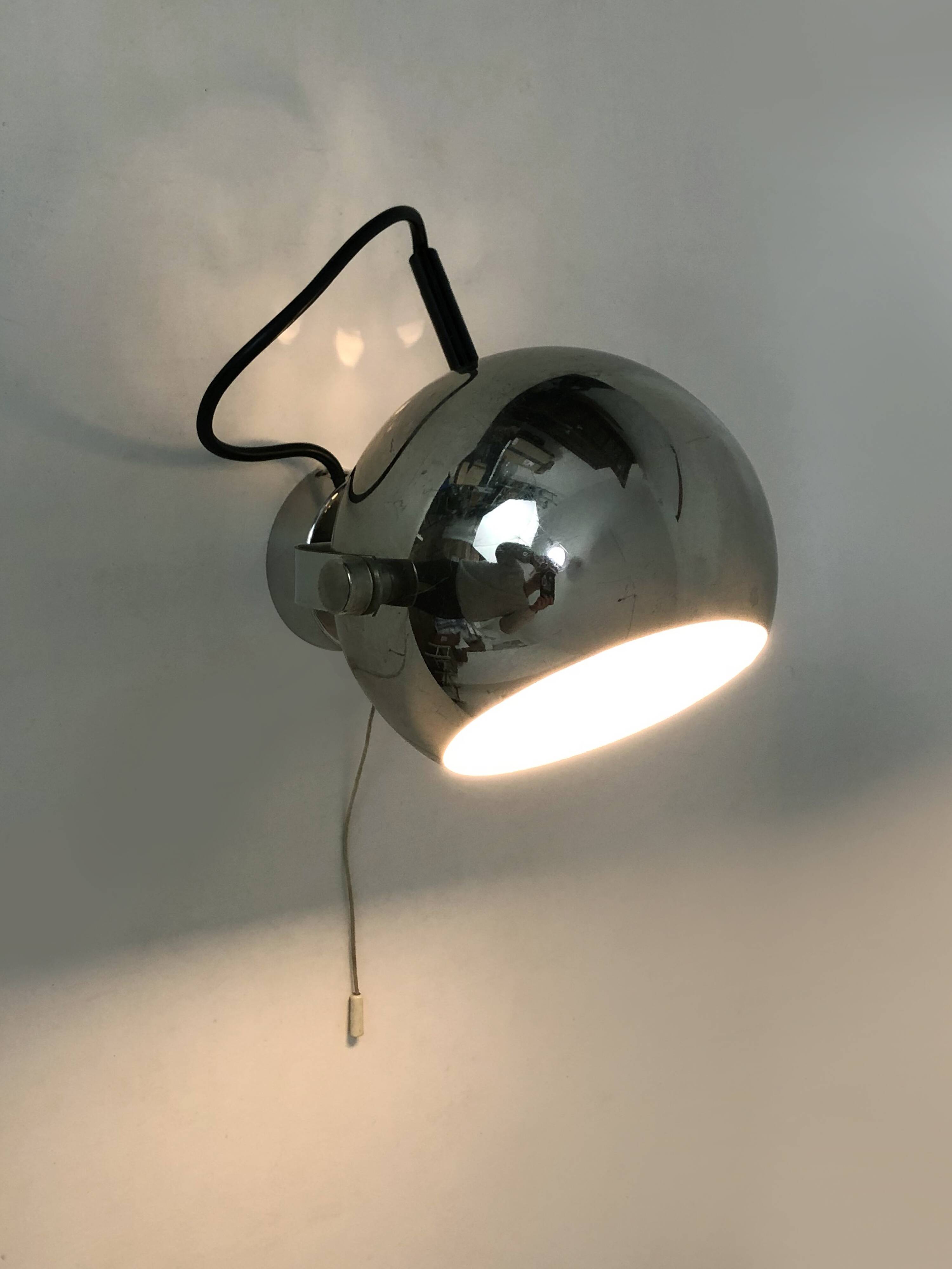 Pair of tilting eyeball chrome wall lights. Diameter 20cm - 7.87"