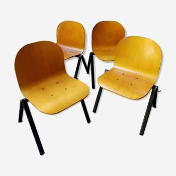 Set of 4 stackable Galvanitas chairs