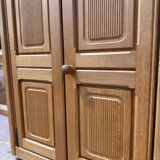 Two-door oak wardrobe - Guillerme & Chambron