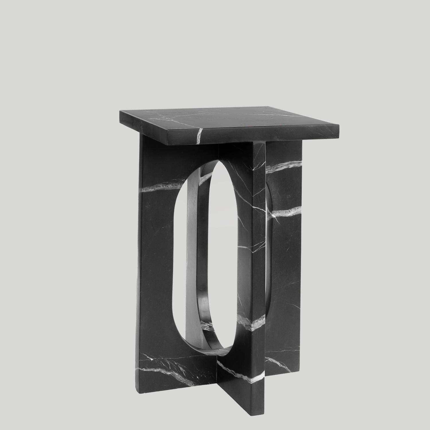 Table d'appoint en marbre noir "BOND"