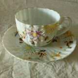 Coffee cup in fine porcelain with elmaille floral decoration