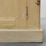 Meuble en pin du XIXe siècle provenant de Provence.