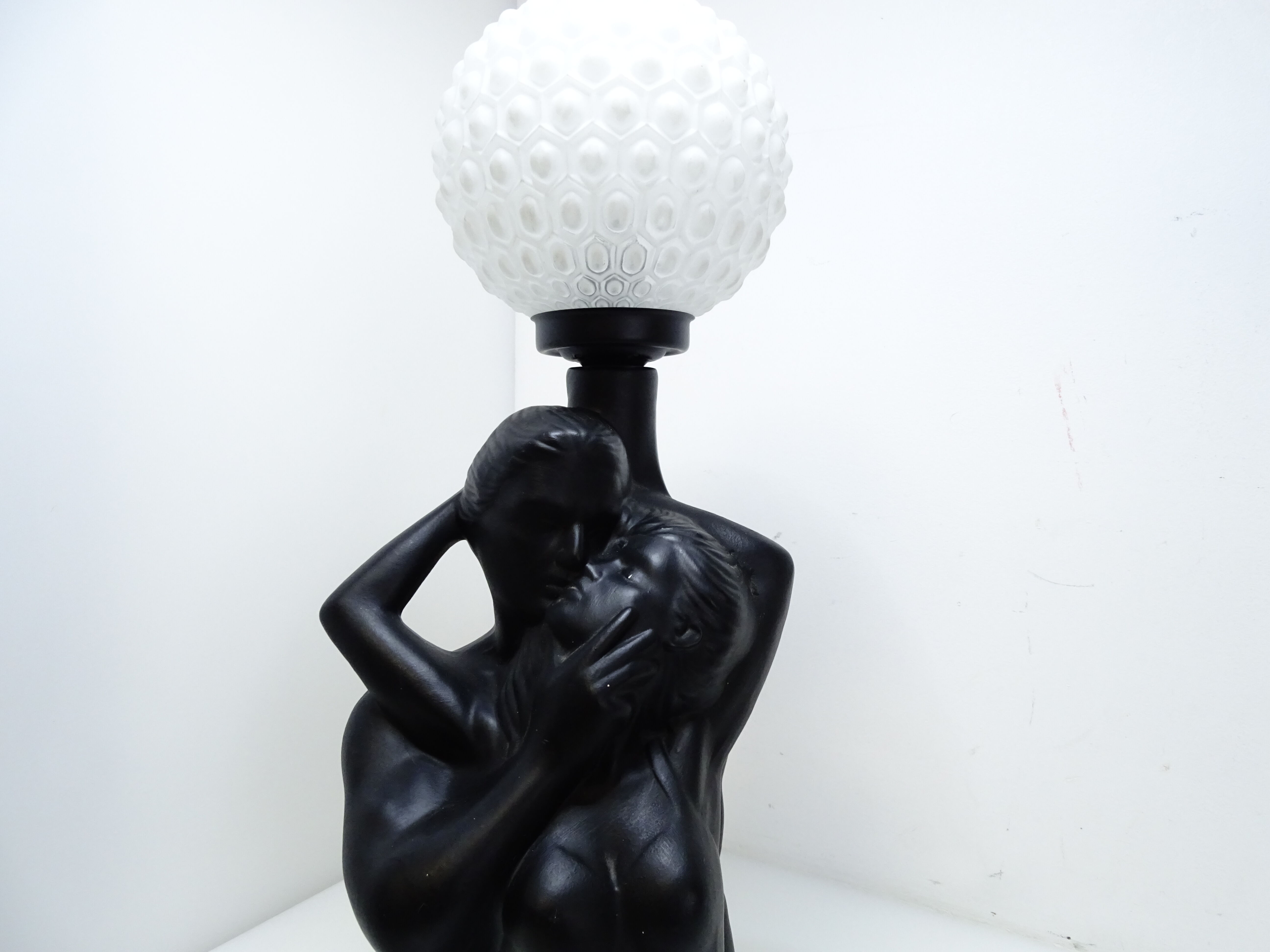 Ceramic love couple lamp and opaline ball