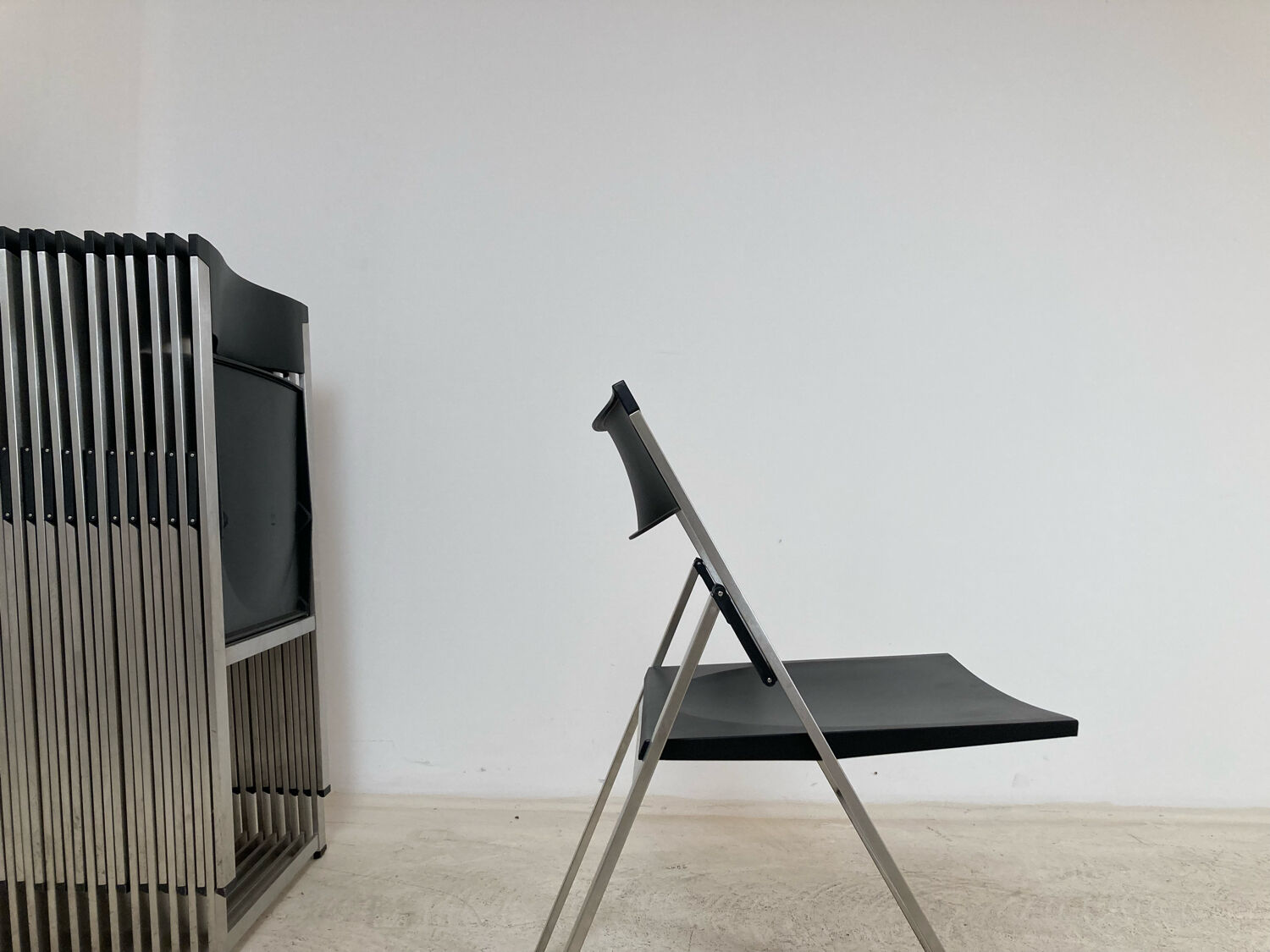 P08 folding chairs by Justus Kolberg for Tecno 1991