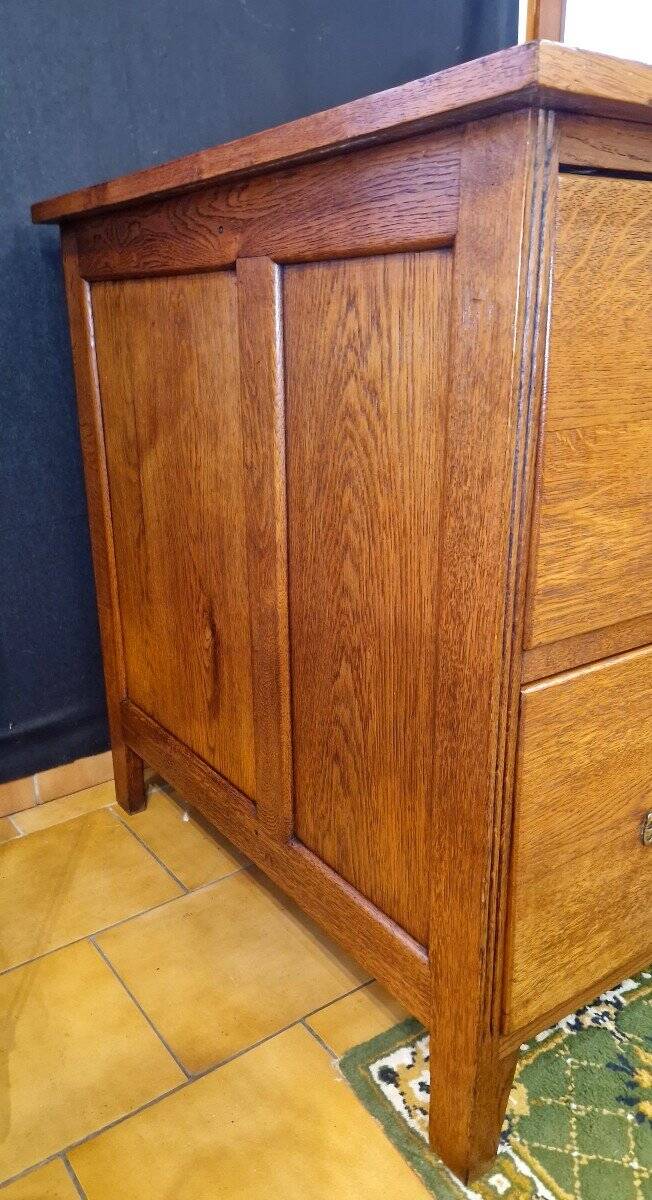 Oak workshop furniture with 2 drawers
