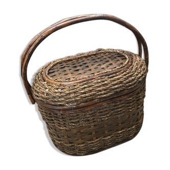 Vintage wicker/rattan picnic basket